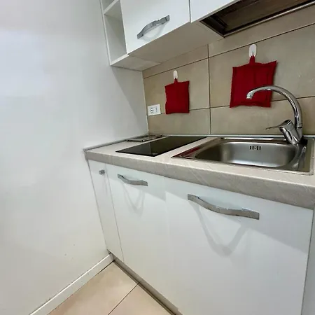 Kibilu - Via Picozzi - Fs Lambrate - Citta Studi Milánó